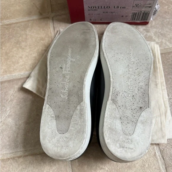 Salvatore Ferragamo Novello Nero Calf Black Leather Flats Sneaker Gold Bow 8.5 - Picture 10 of 10